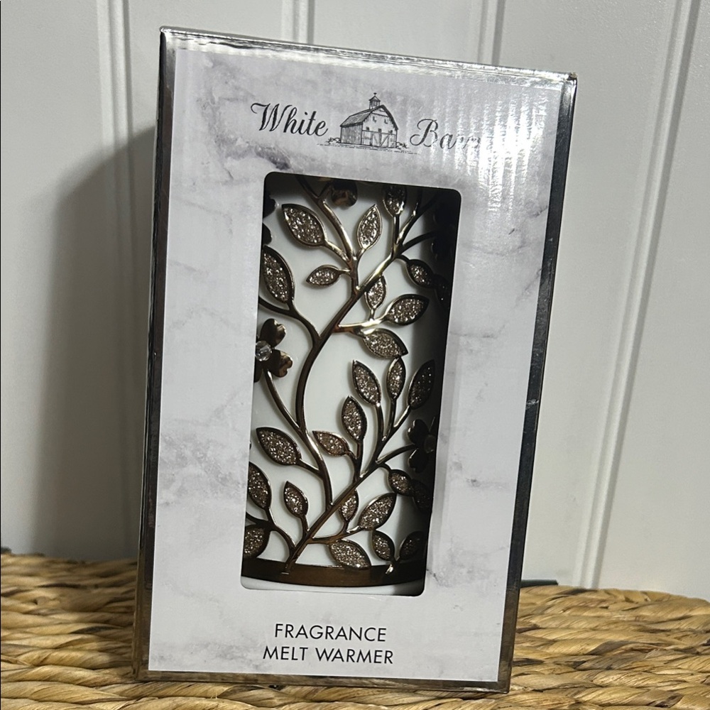 White Barn Leaf Design Fragrance Warmer